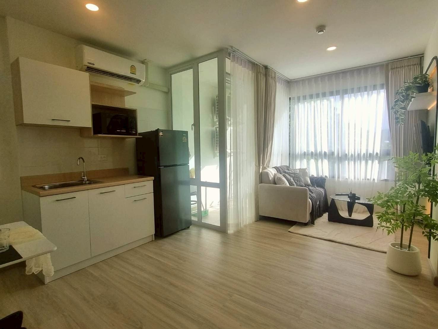 Job Condominium - ชั้น 4 ห้องมุม